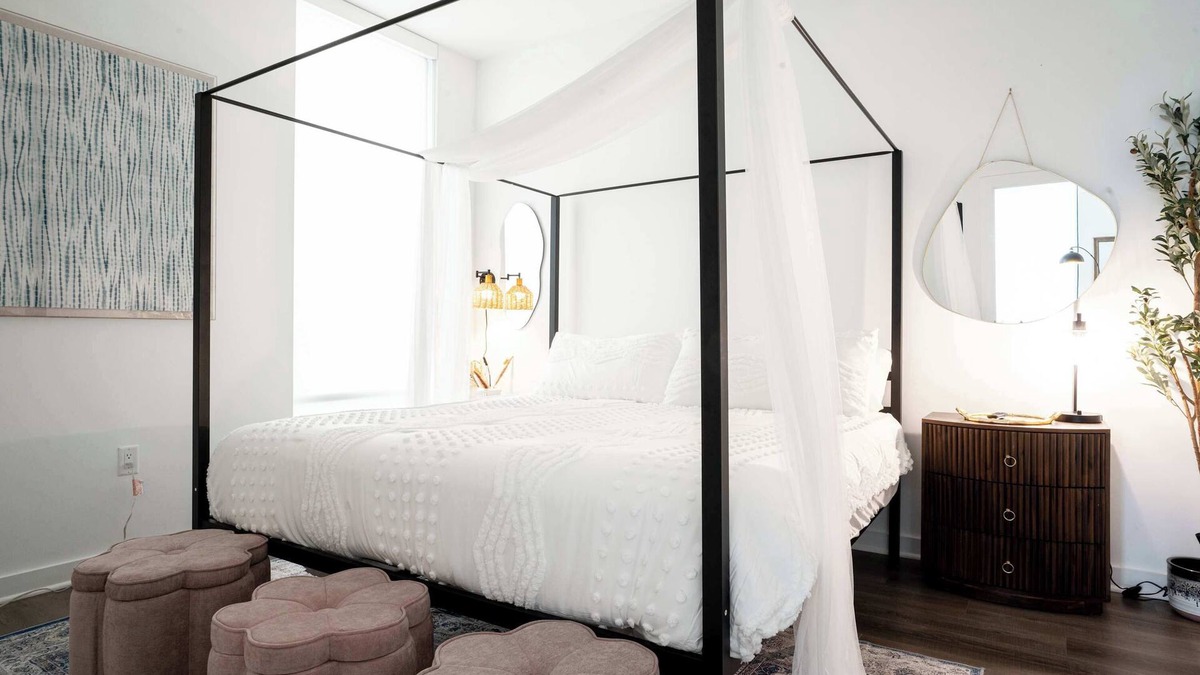 East Cambridge Apartment | Nashville Central Luxe 2Bed 2Bath Suite