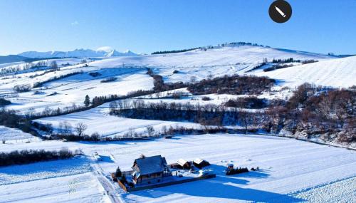 Niedzica Ski Chalet | Nasza Chata Na Końcu Świata - bania z jacuzzy, palenisko, kominek, planszówki