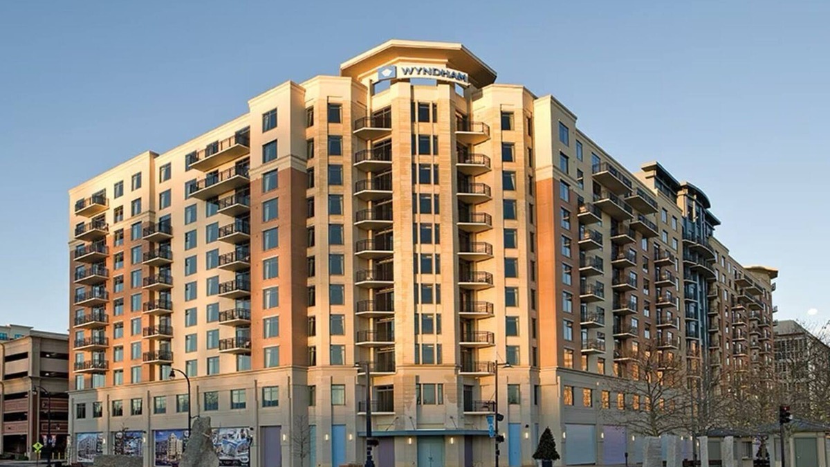 National Harbor Resort | Nat'l Harbor MD’s Innovative Waterfront District near Wash DC 2BD/2BA Deluxe Ste