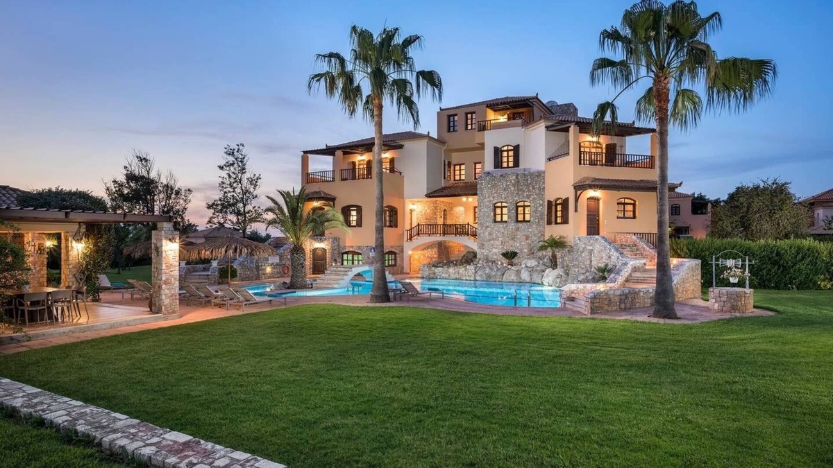 Maleme Villa | Natali Luxury Villa (Iason Villas), 9 Bedrooms, Private Pool, Garden, Next To Ma