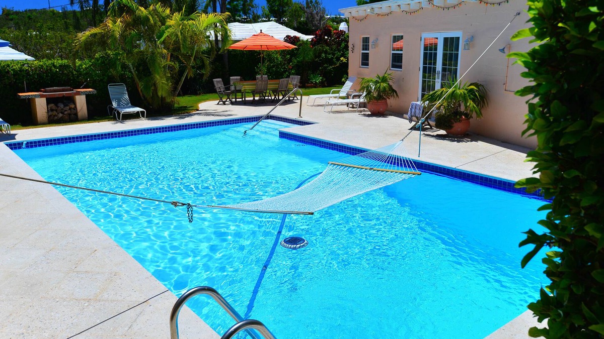 Warwick Apartment | Natalia Studio & Pool - Completely Renovated + Electric Car Charger!