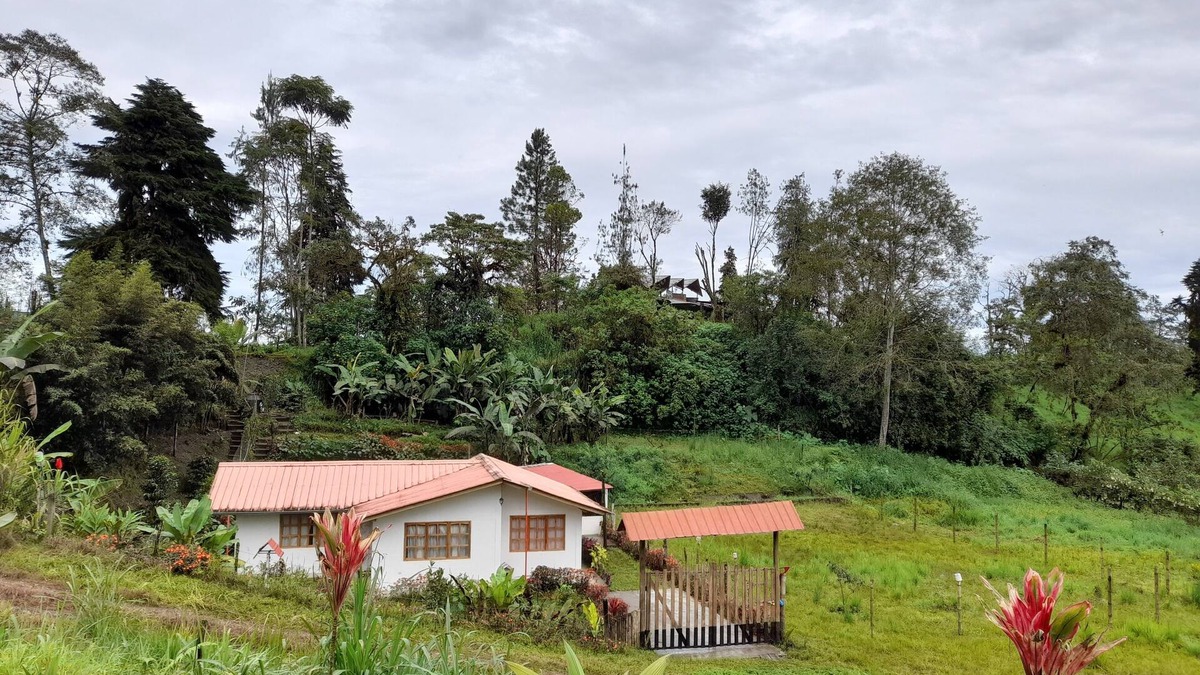 Nanegalito House | NATAN LODGE Gift of God