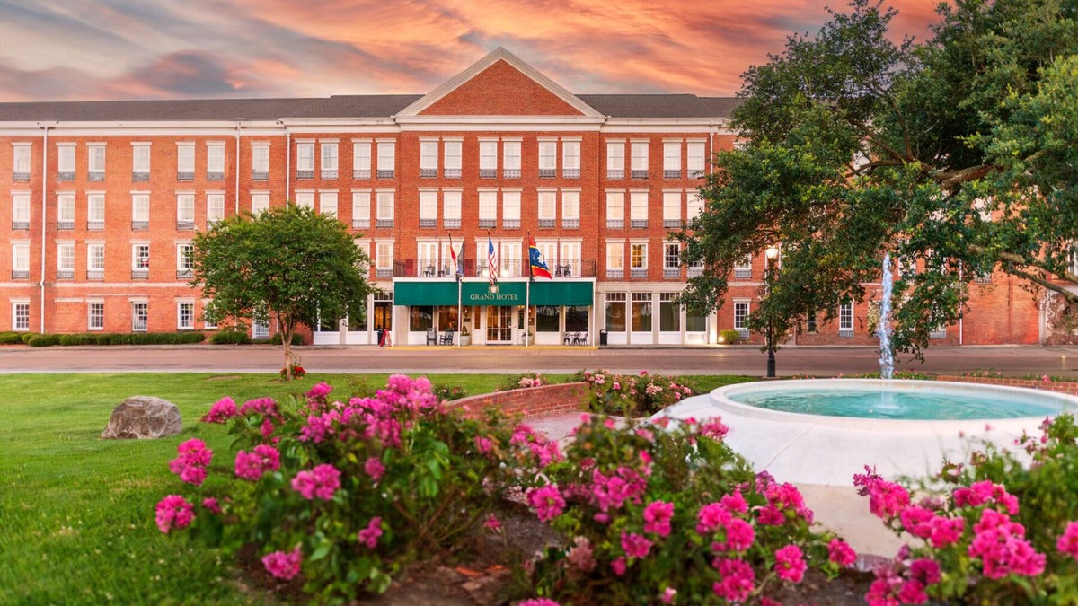Natchez Hotel | Natchez Grand Hotel & Suites On the River