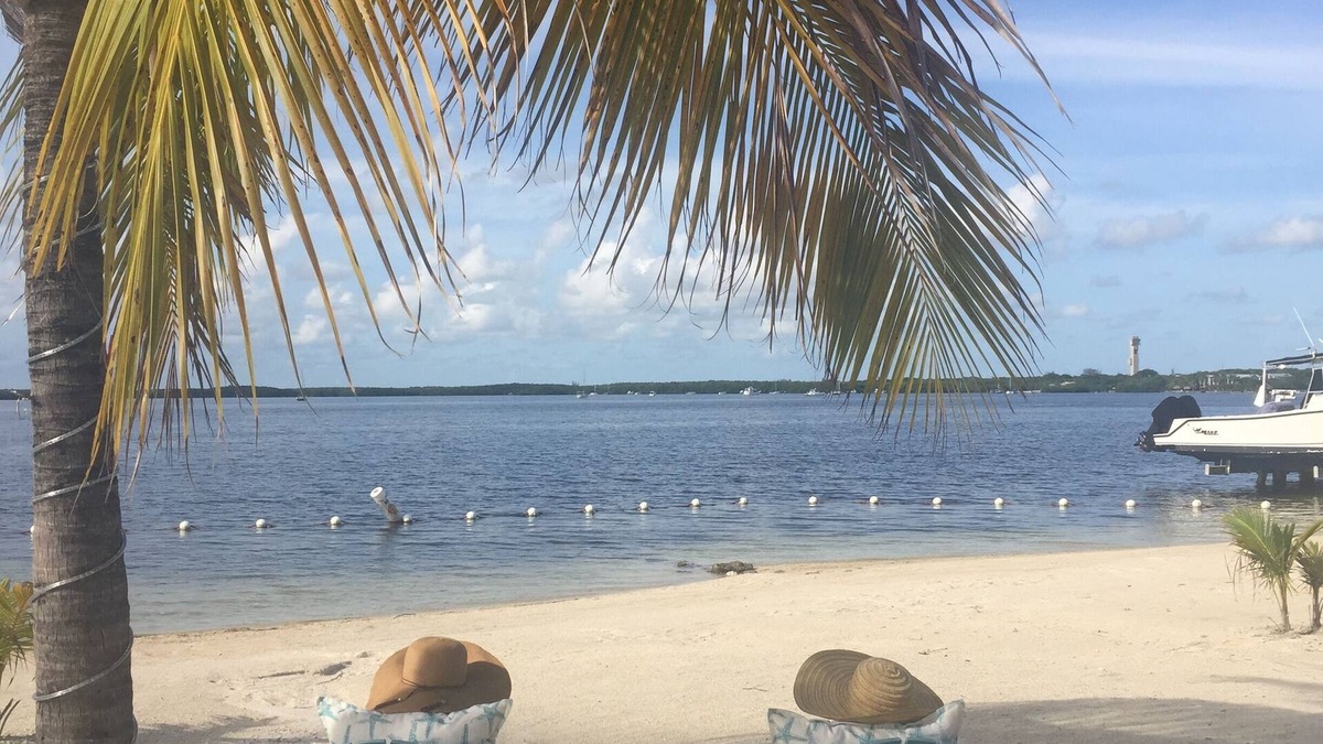 Key Largo Village House | Nati's Beach House- Sunsets That Will Take Your Breathe Away!