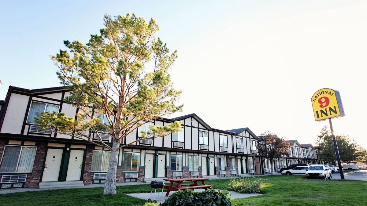 Price Hotel | National 9 Price