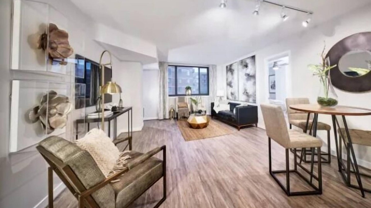 Court House Apartment | National at Courthouse Towers
