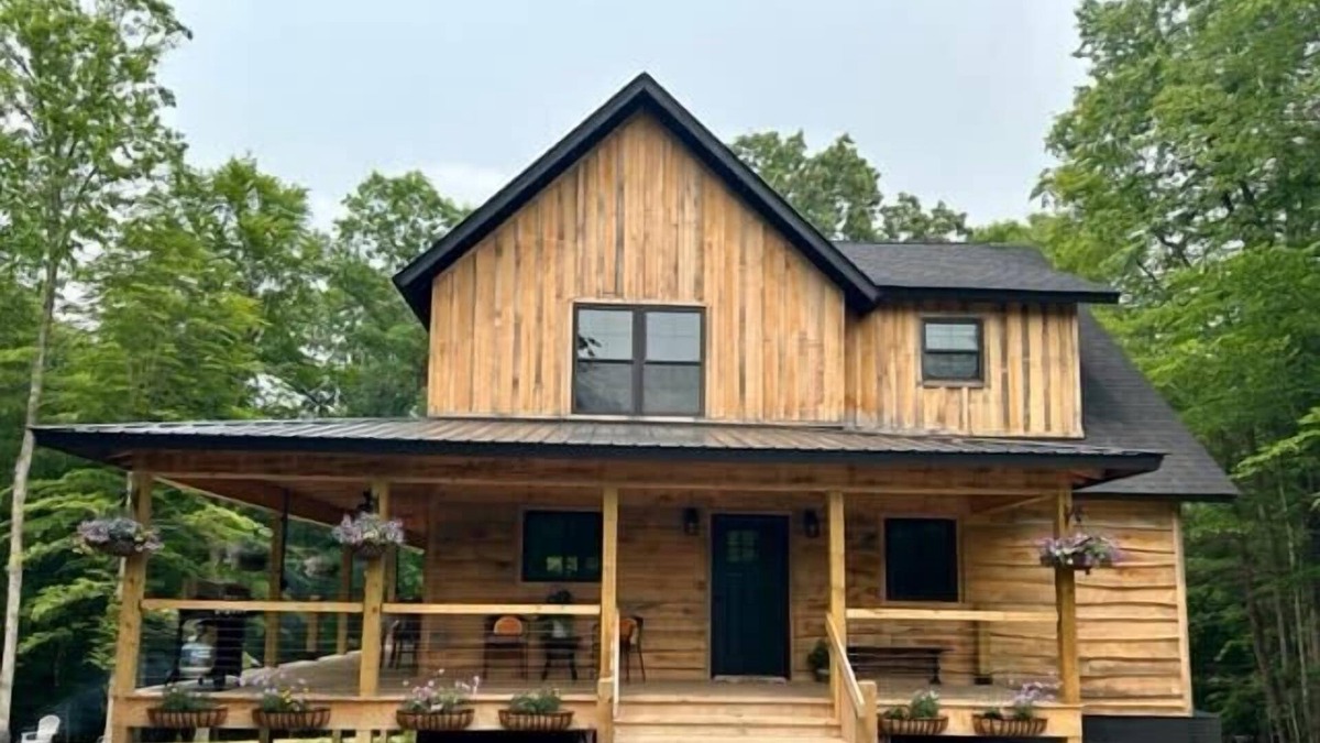 Lansing Cabin | National Park, Huge Hot Tub, Private Retreat