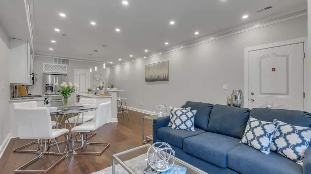 Near Northeast Bed & Breakfast | "Nations Capitol Comfort - Your Corporate Quintessential Stay"