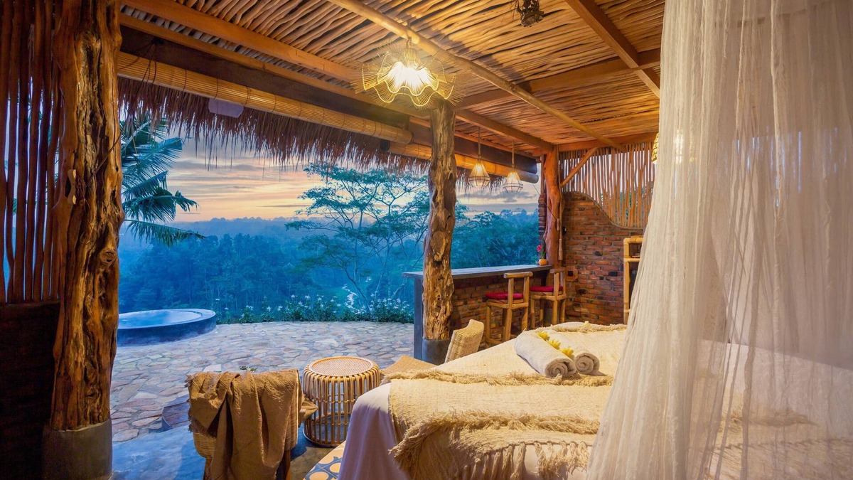 Selat Villa | NATURAL GETAWAY! 1BR Villa Set In Karangasem - W/Outdoor Spa Tub! - W/BREKKIE!