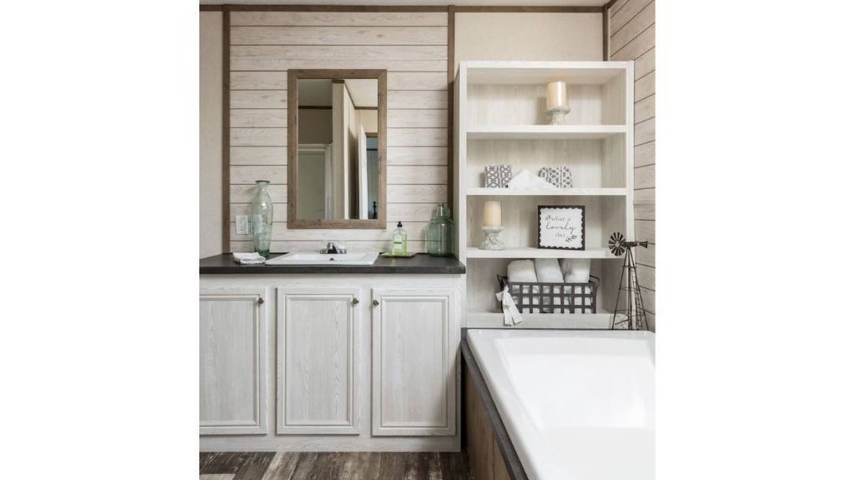 Voth House | NATURALIST BOUDOIR STARGAZER