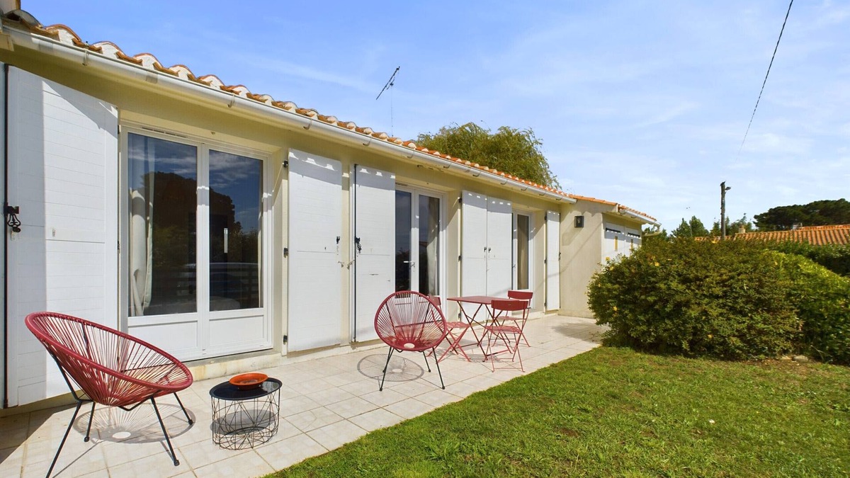 Brem Sur Mer Ski Chalet | Nature and discovery for 8 people in Brem-sur-Mer