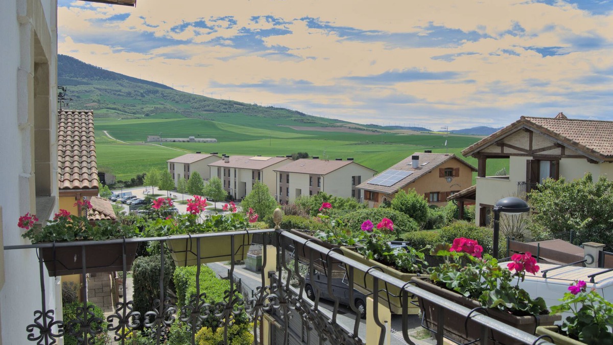 Galar House | Nature, art and entertainment at the foot of the Sierra del Perdon