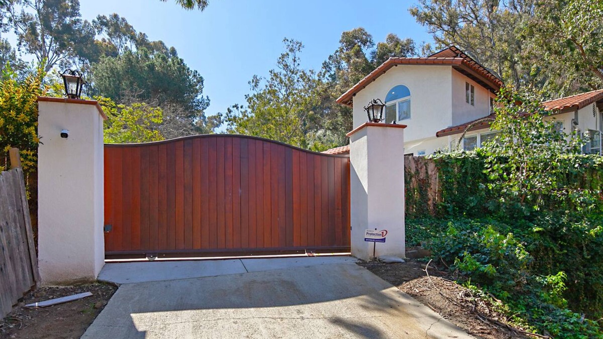 Mission Hills House | Nature Calls - Centrally located Canyon Cottage