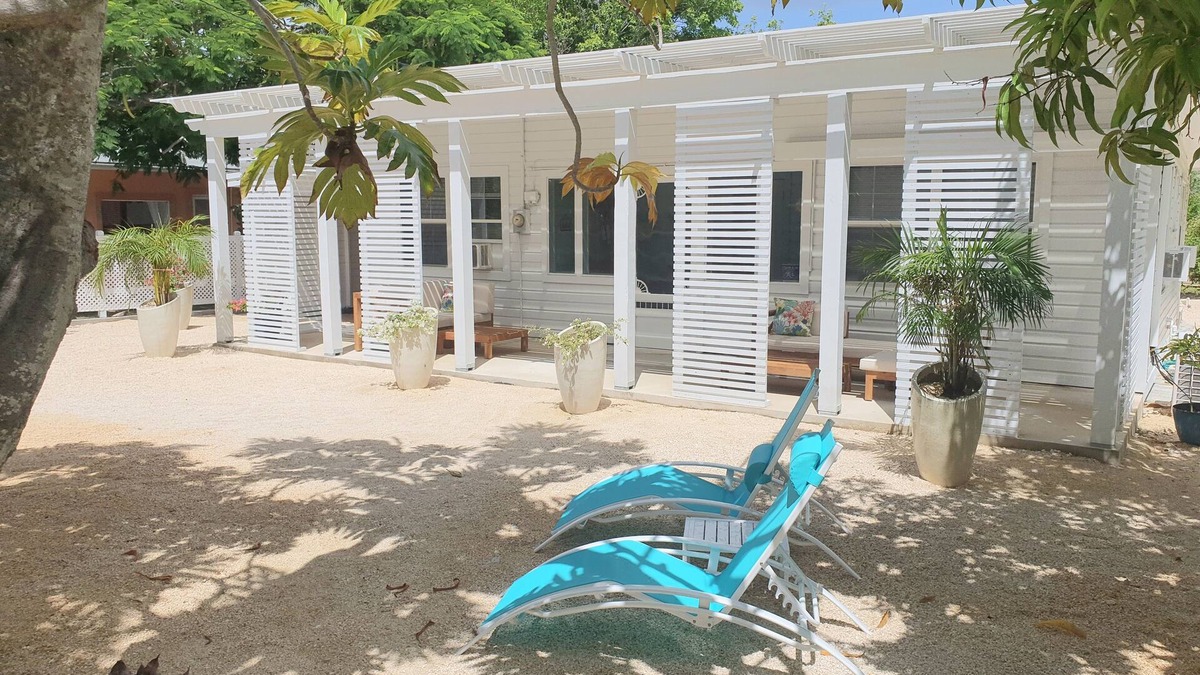 Cotton Tree Bay House | Nature Escape Getaway w/in-room dining service & amenities/3bdrm 1bth/sleeps 5