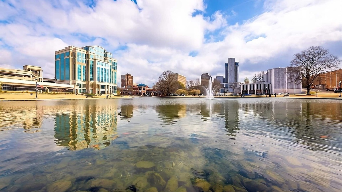 Madison Hotel | Nature Escape! Stylish Unit Near Parks/Attractions