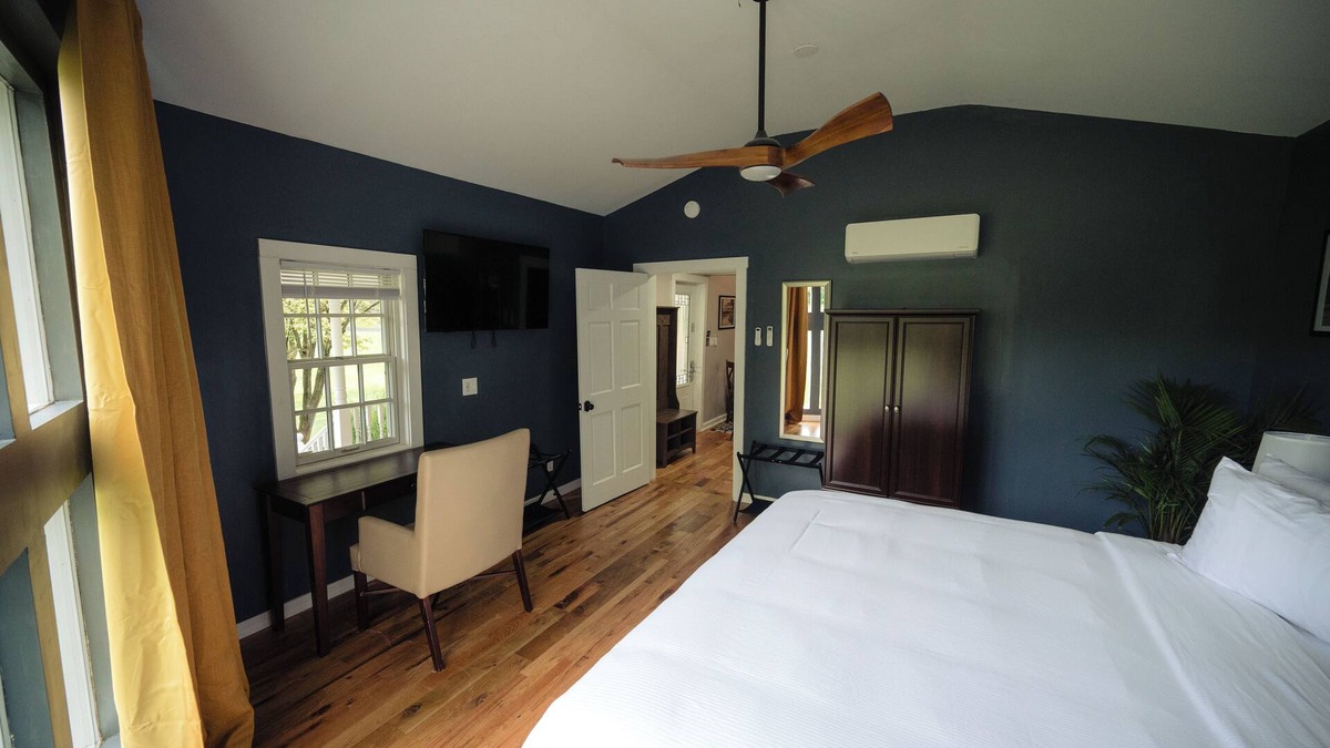 Shawnee On Delaware Hotel | Nature-Filled Escape | Ideal for Golf Fans & Scenic Outdoor Adventures
