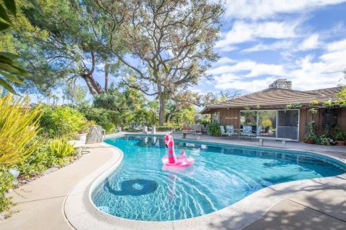 Fallbrook House | Nature Focused Villa Designed For Wellness