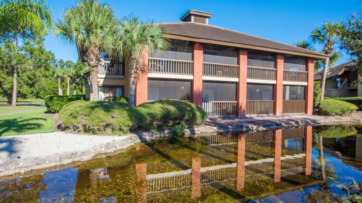 Palm Coast Hotel | Nature Getaway! Four Spacious Units, Close to Painters Hill Beach, Kitchen