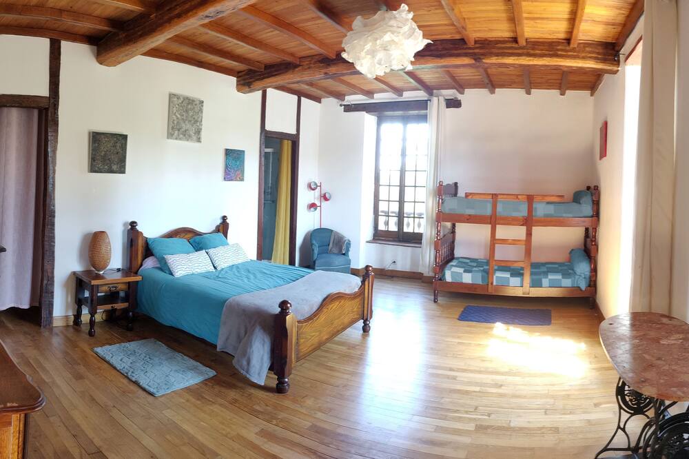 Castelnau-Magnoac House | Nature gîte for families and groups