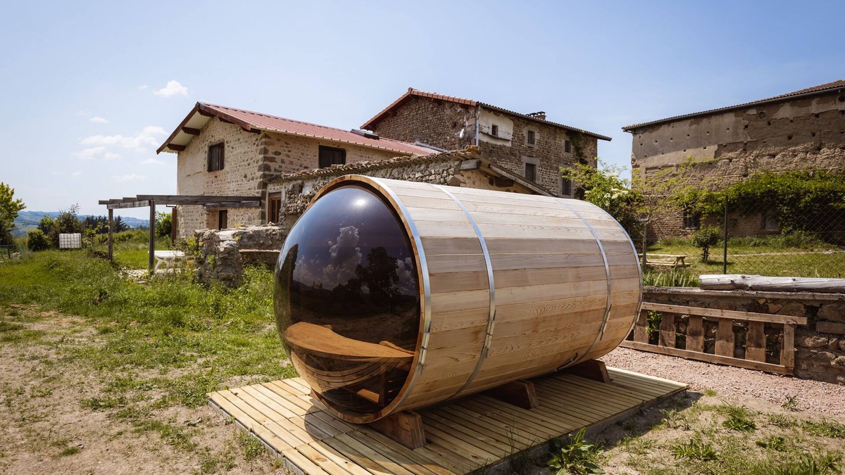 Augerolles Cottage | Nature gite, natural swimming pool, sauna, Nordic bath, farmhouse