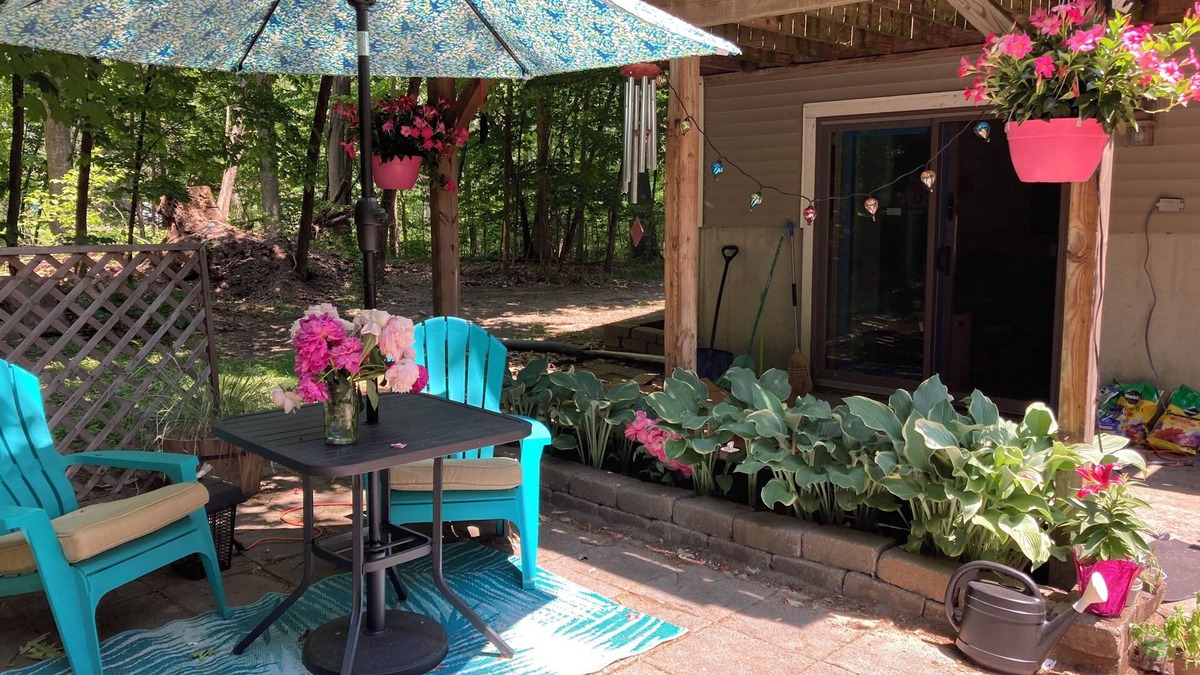 New Paltz Apartment | Nature Lover's Secluded Hideaway! Available August 8th -September 8th, 2023