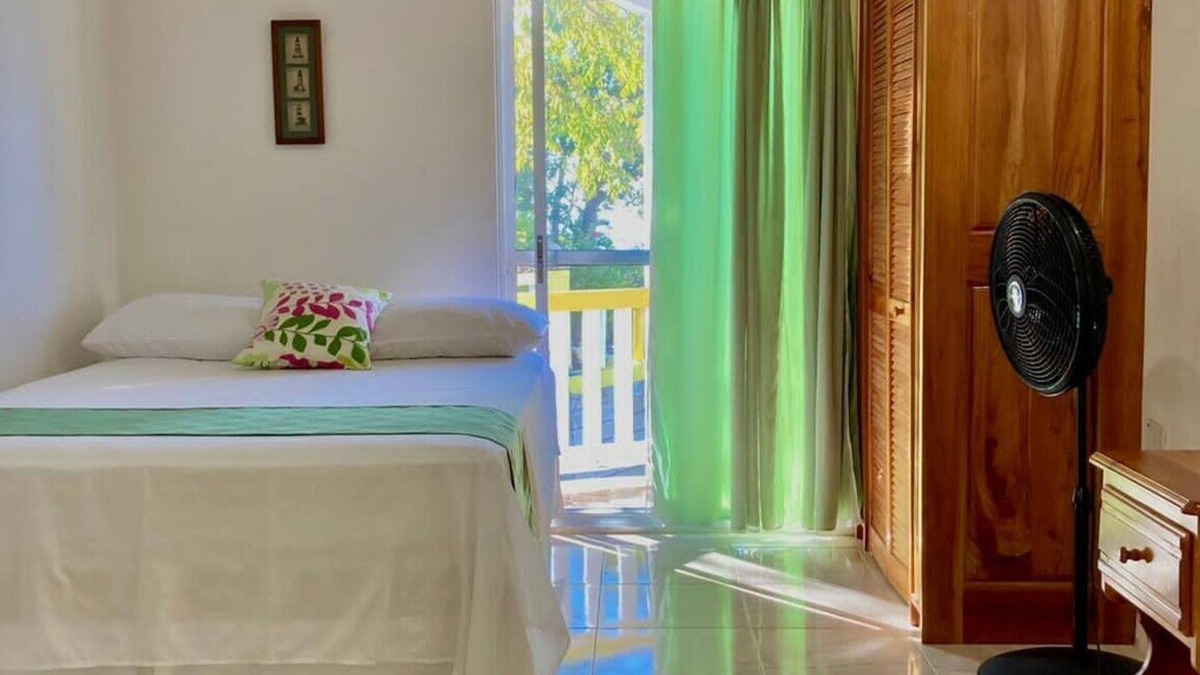Cave Bed & Breakfast | Nature lovers paradise overlooking the turquoise Caribbean sea