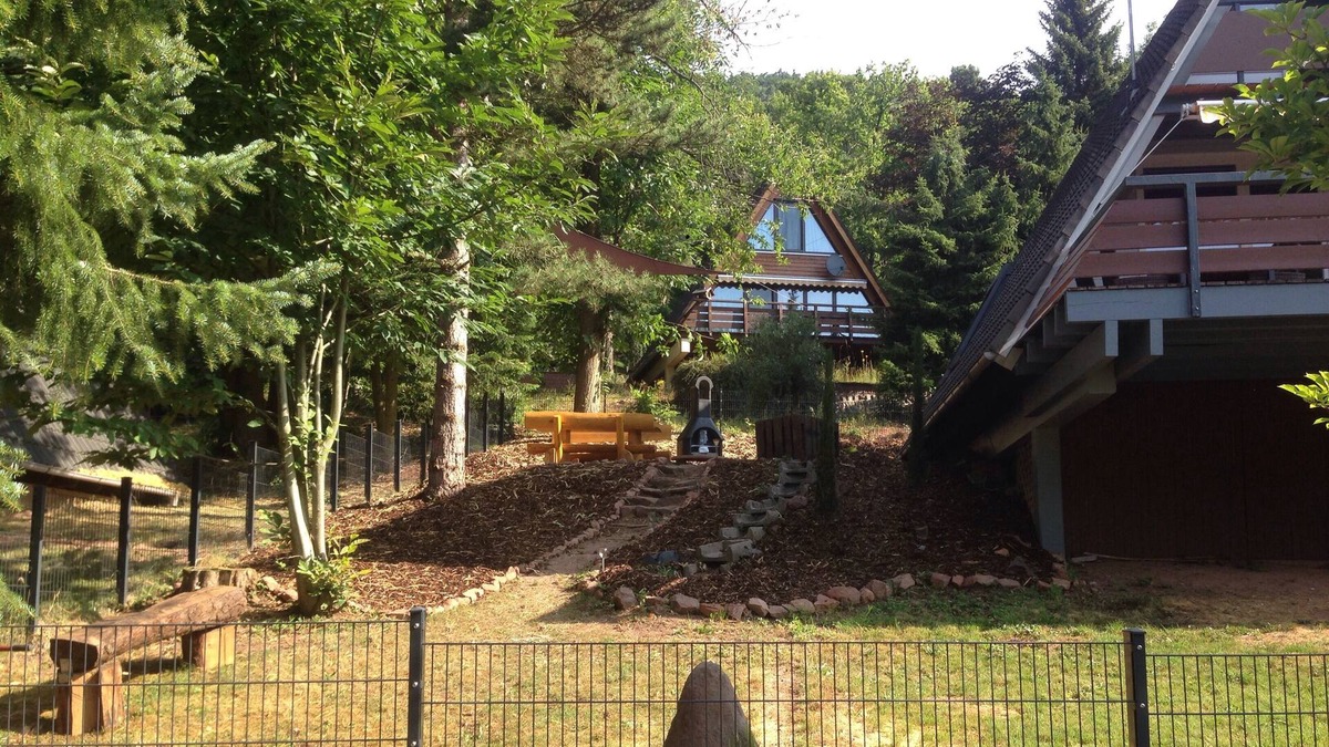 Leinsweiler House | Nature meets design, 2 bedrooms, 4 persons, woodburning stove, satellite, LED TV, Wi-Fi, air conditioning