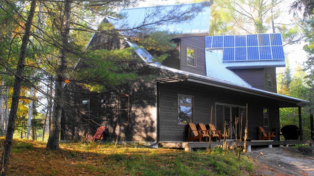 Trent Lakes House | Nature's Embrace: Your Private Retreat