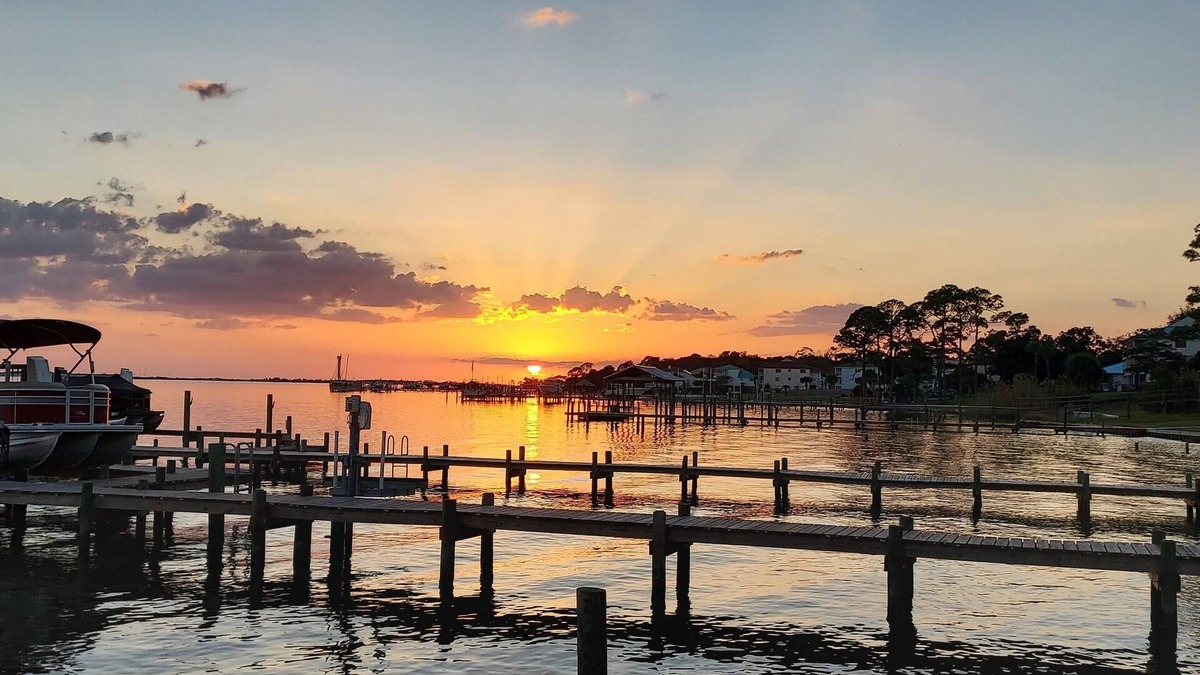 Mary Esther Cottage | Nature's Nest on Santa Rosa Sound - Close to Navarre, beaches and attractions!