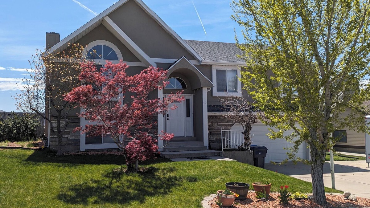 Sandy House | Nature's Playground for All Seasons. Near World Class Ski Resorts & Golf Courses