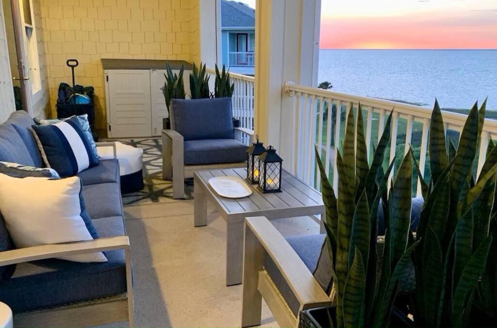 Galveston Apartment | Nature's Show at Pointe West Beach Resort