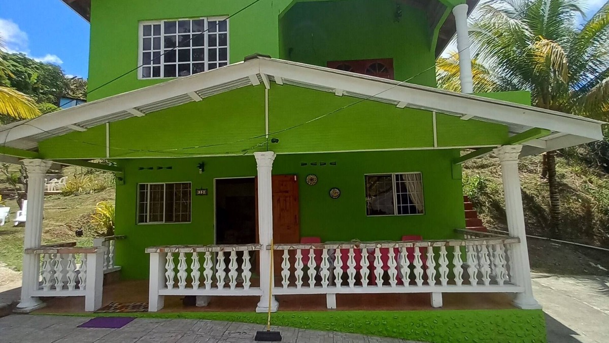 Plymouth Apartment | Nature surrounded apartment w/pool and 5 minuets away from the beach!