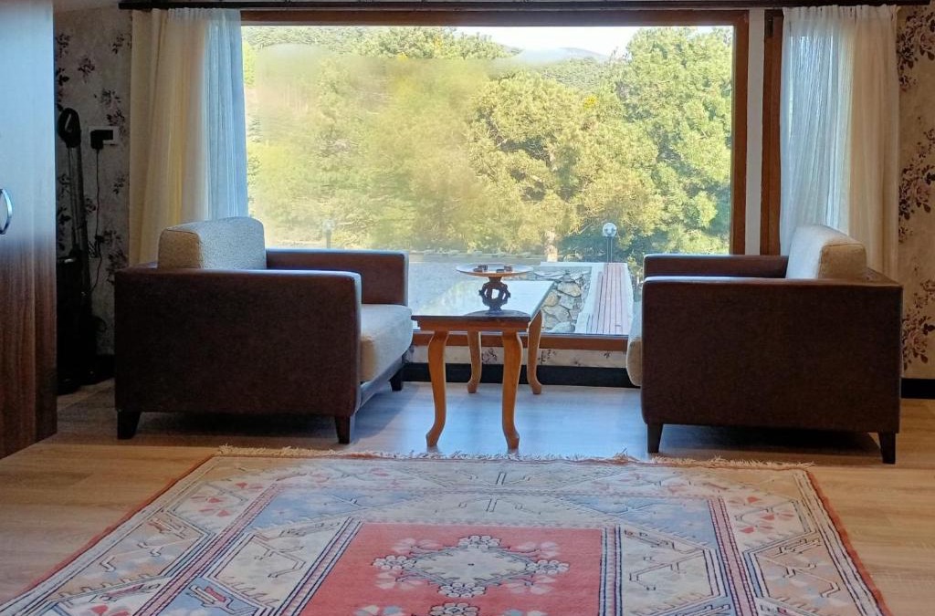 Osmangazi Apartment | Nature View Home with Garden in Bursa Osmangazi