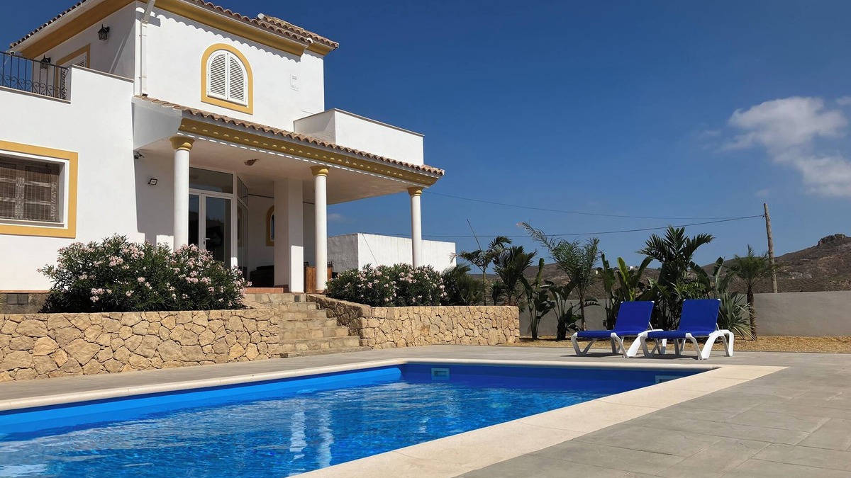 Gafares Villa | Naturehouse with private swimmingpool close to Cabo the Gata natural park.