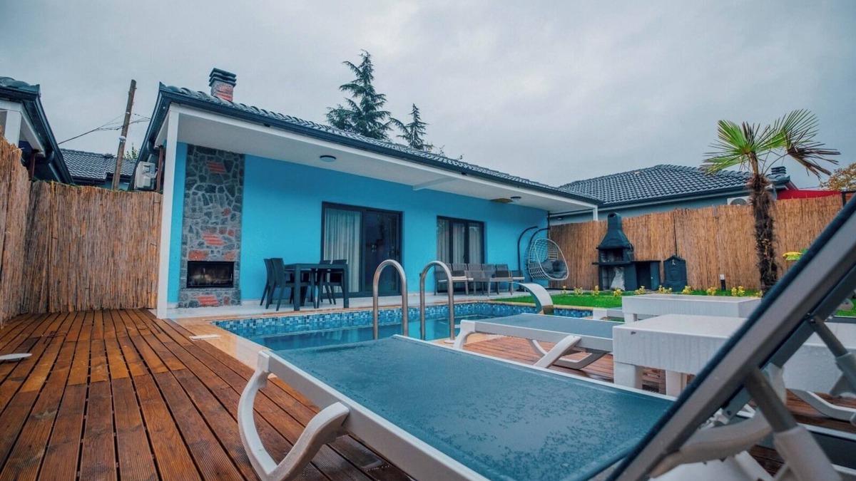 Yanik Ski Chalet | Naturel Stone Karma Premium