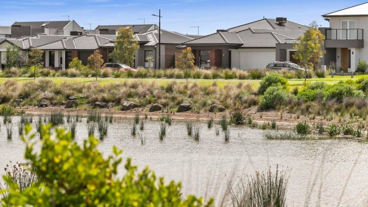 Armstrong Creek House | Natures Way I Geelong n Surf Coast Family Home
