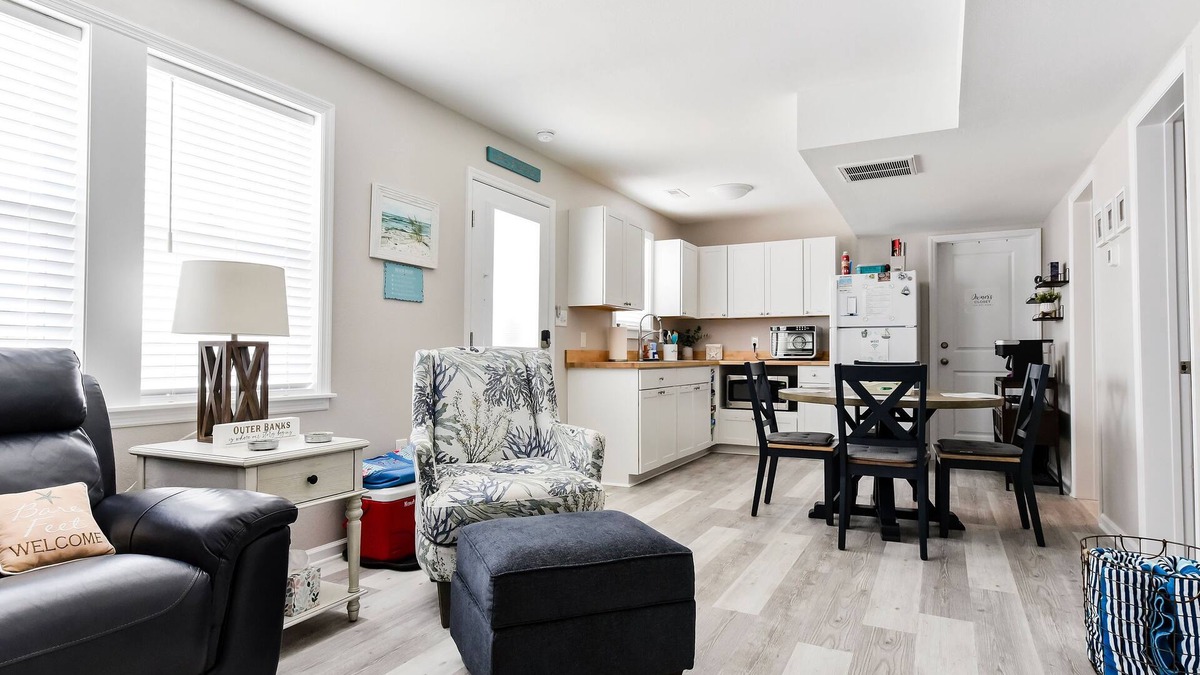 Colington Apartment | Nauti Beaches 2 KING Bedroom Apt located in KDH - MP7, sleeps 4