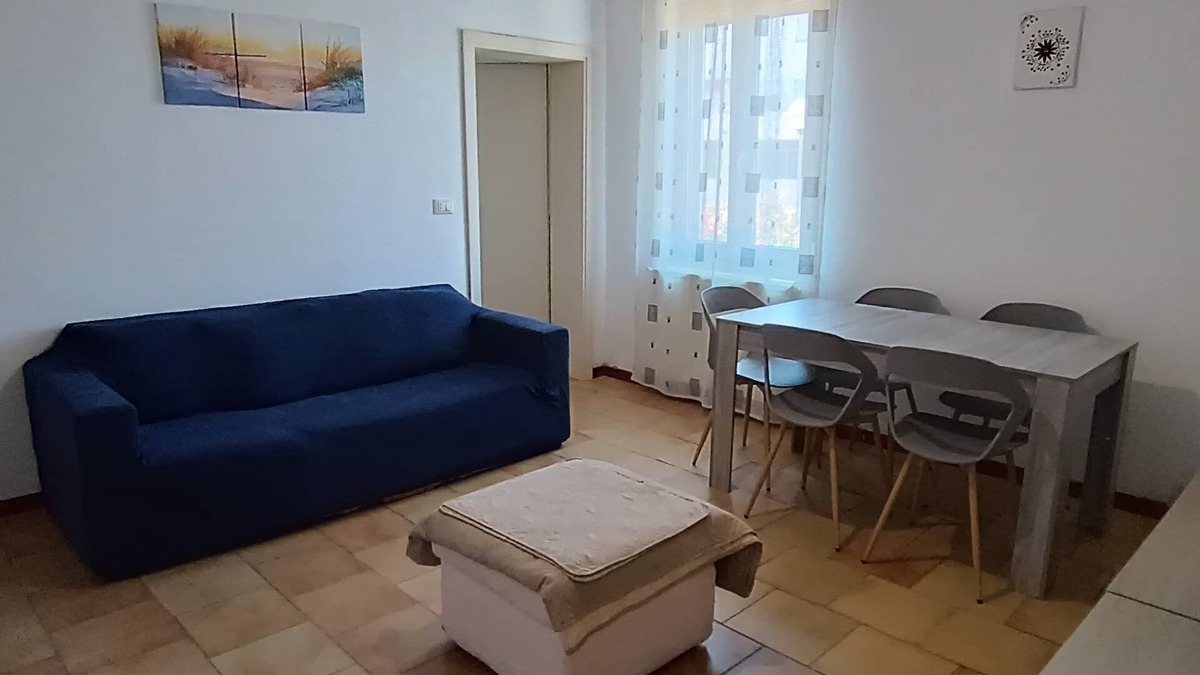 Cascina Apartment | Navacchio, Appartamento a 5 Minuti a Piedi Dalla Stazione del Treno e bus