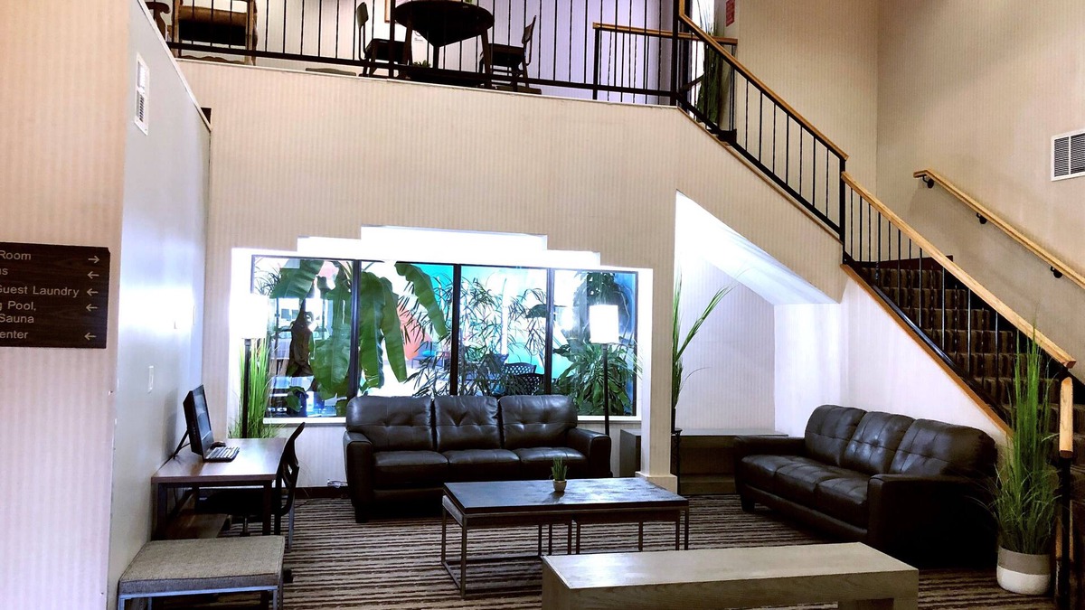 St. Michaels Hotel | Navajoland Inn