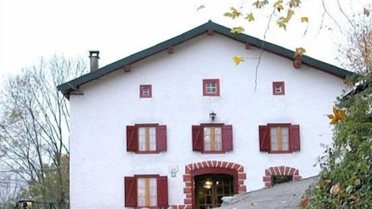 Valcarlos Cottage | Navarlaz House for 13 people