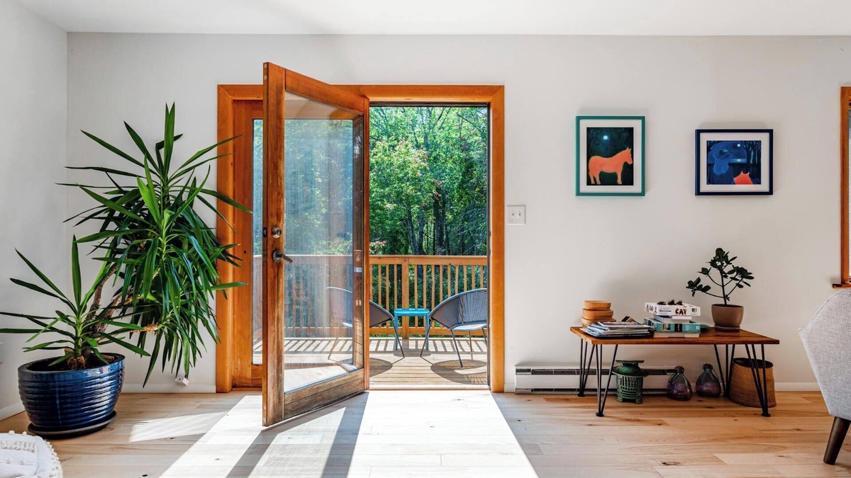 Hollowville House | Navywood: Scandi | Peaceful | Red Hook/Rhinebeck