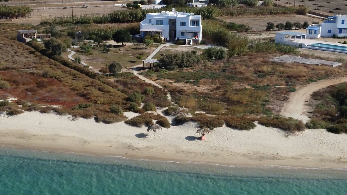 Maragas House | Naxos beach house, one minute away from the beach!