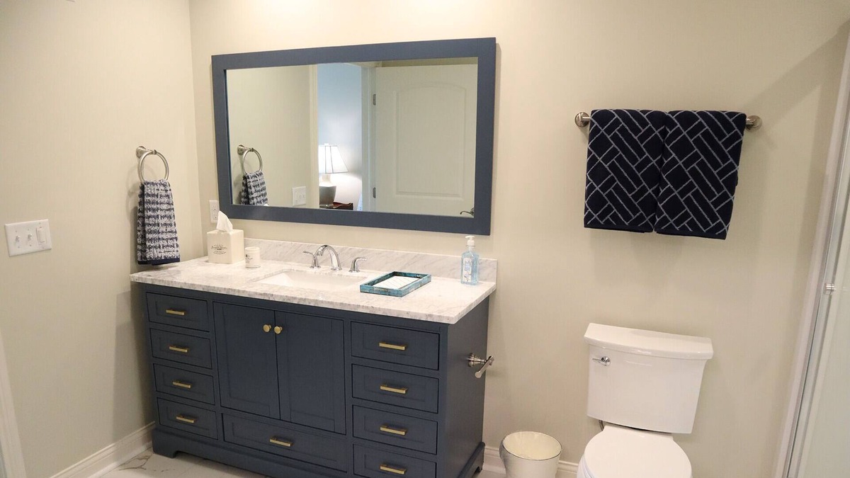 Castleton Apartment | NCAA Football, 2BR/2BA-Apt w/Kitchnt, Rm Svc Avail