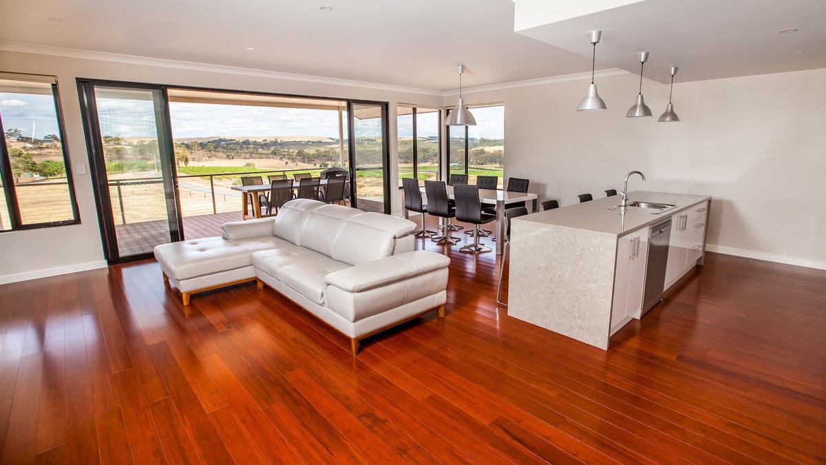 Clare Villa | Neagles Retreat Villas 3-2 bedrooms