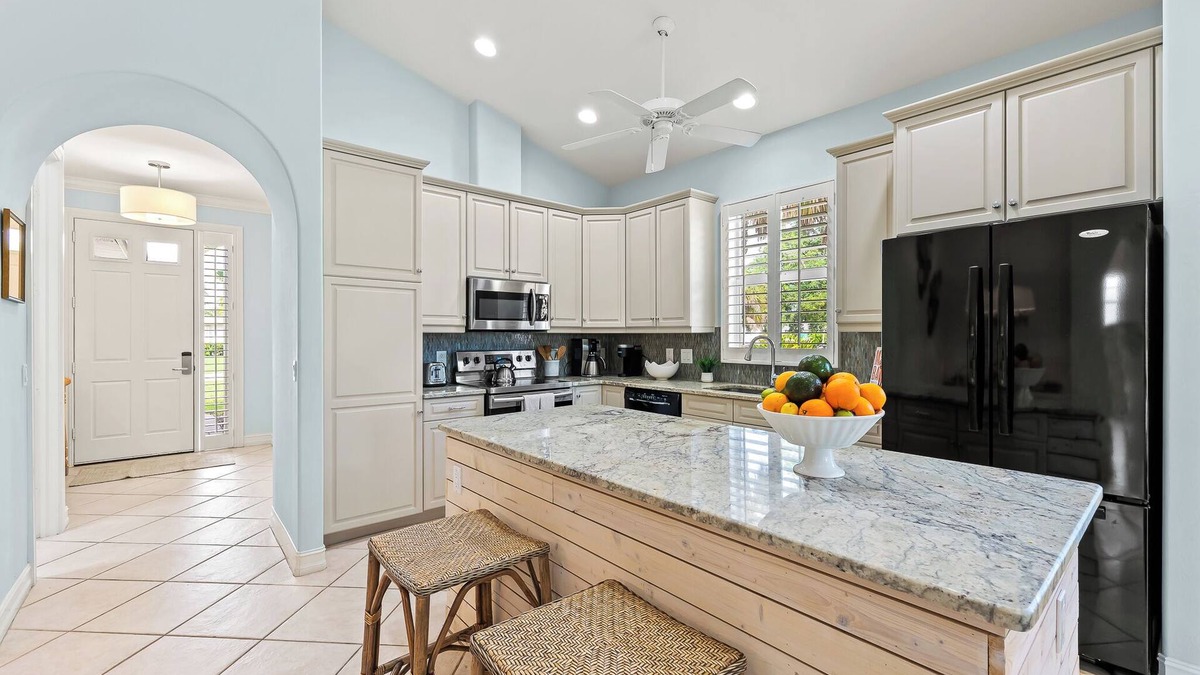Naples Park House | Neapolitan - Newly Renovated 3-BR Luxury Home with Private Pool. Enjoy a Fully Equipped Kitchen and Free Wi-Fi