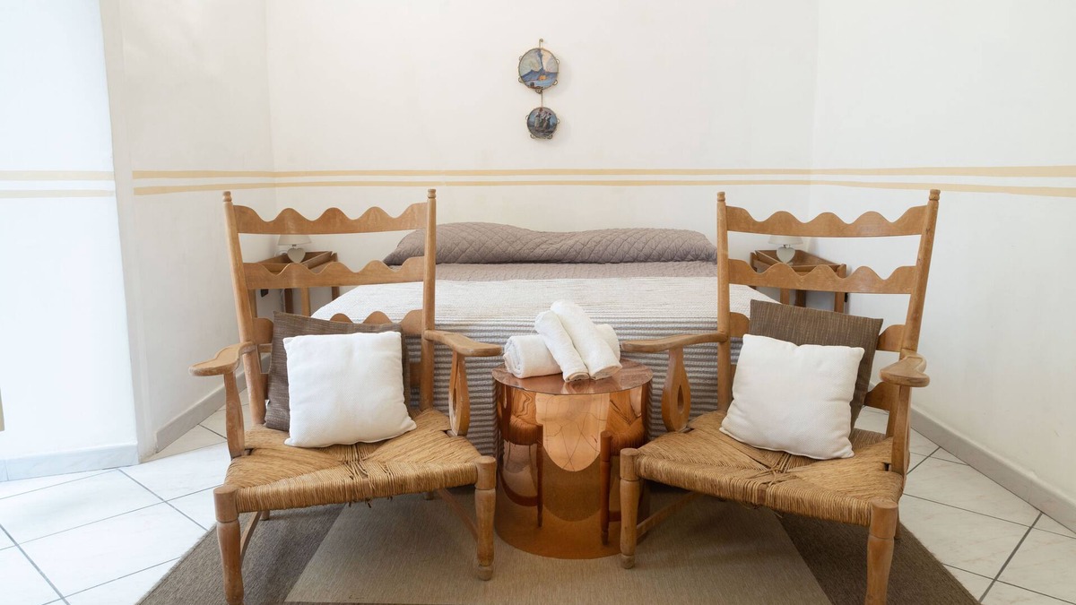 Quartieri Spagnoli Apartment | Neapolitan Style Apartment