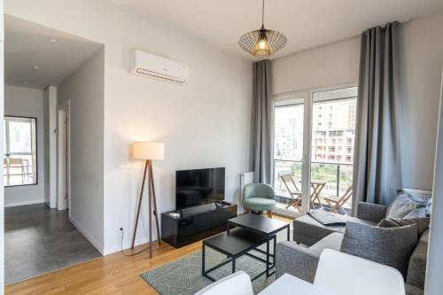 Kagithane Apartment | Near Airport Metro 1-bdr Apt Wi-fipoolgym