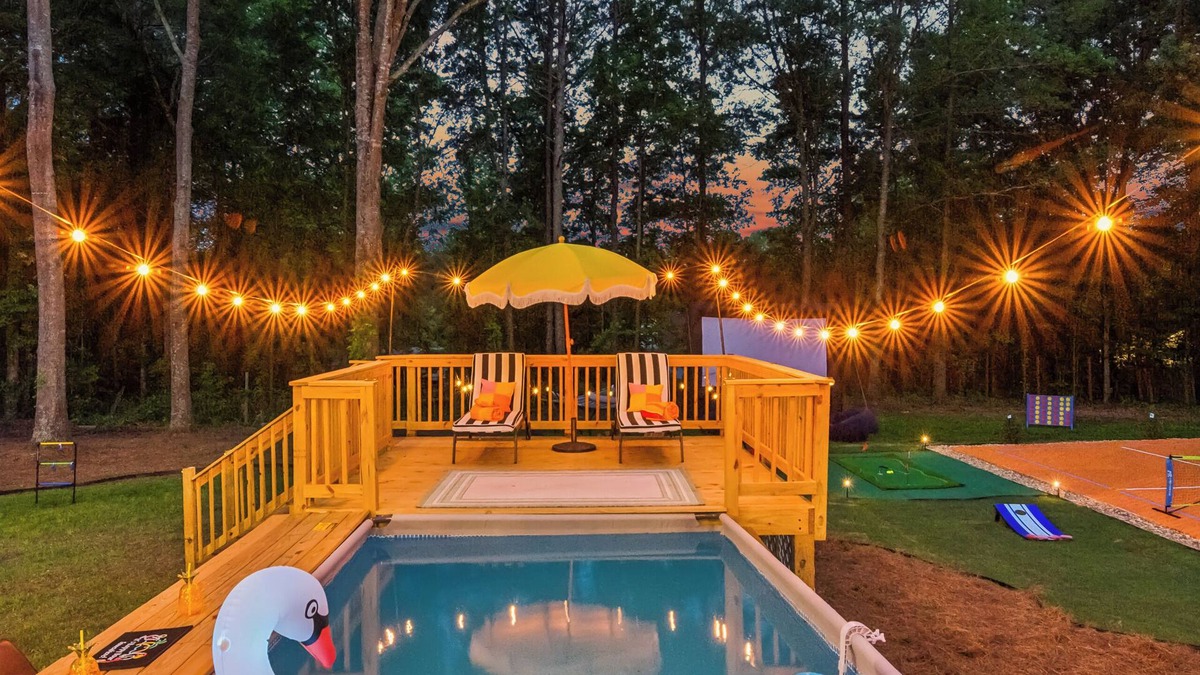 Locust Grove Other | Near AtL, Pickleball, Golf, Pool, Karaoke, Tikibar, 1.25 Acre Private Retreat
