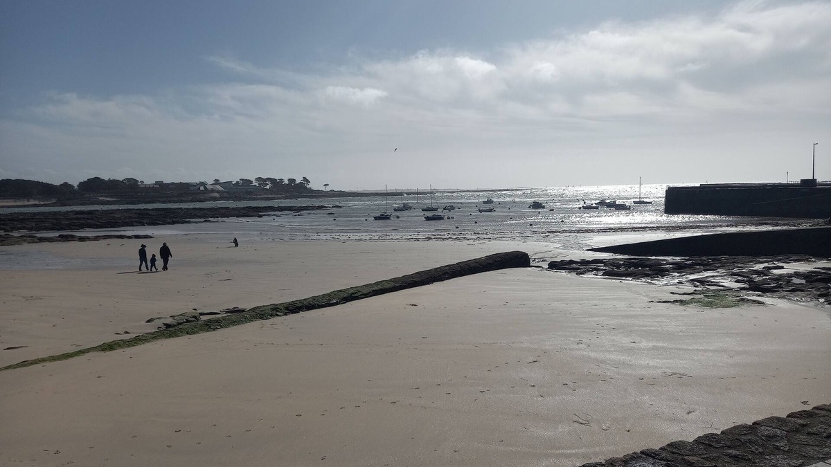 Larmor-Plage House | Near beach Lorient 56 house 3 bedrooms garden plus courtyard