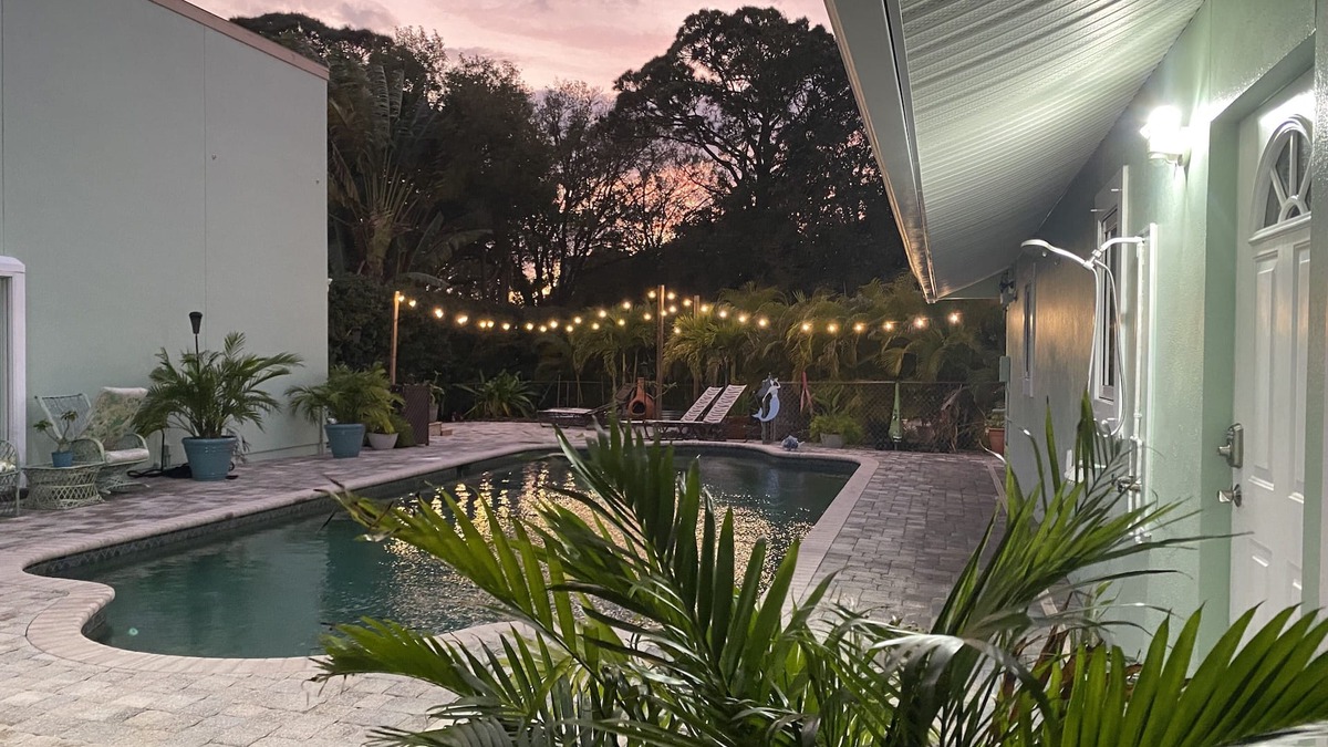 Seminole Apartment | Near Beach, Pool, Paradise Awaits, Adult Only “The West Wing”